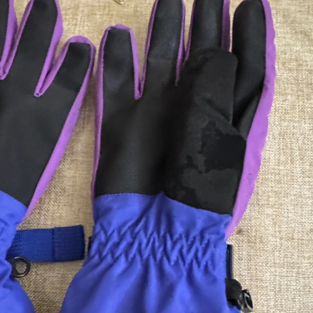 All in Motion Purple and Pink Kids Snow Gloves Mittens